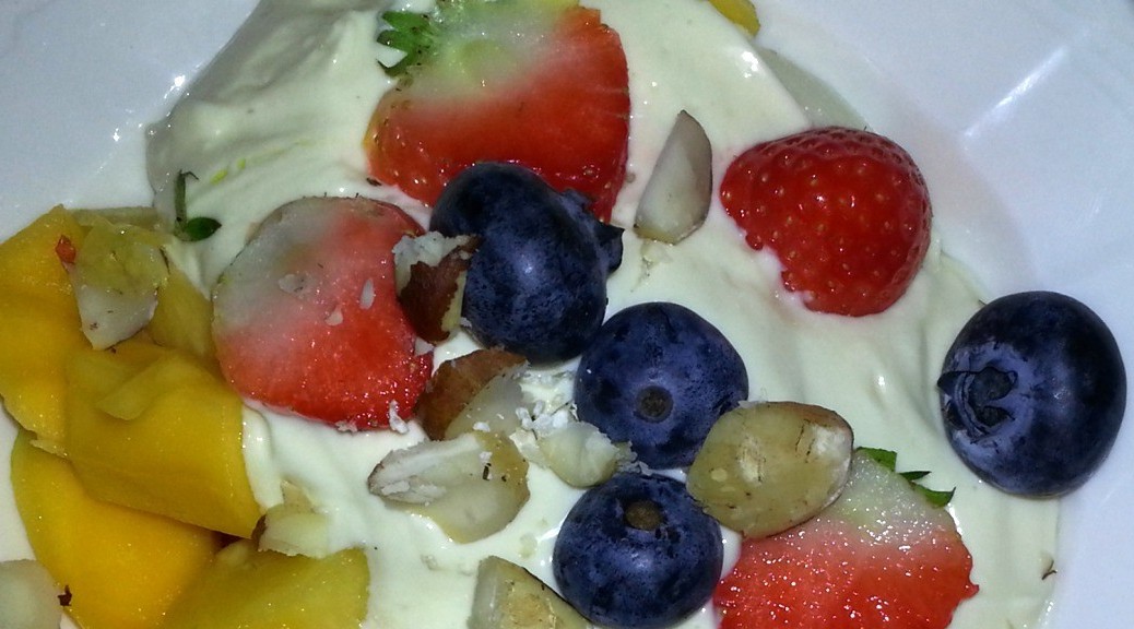 Fruit and homemade quark cottage cheese.