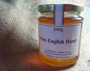 Natural cold-extracted raw honey